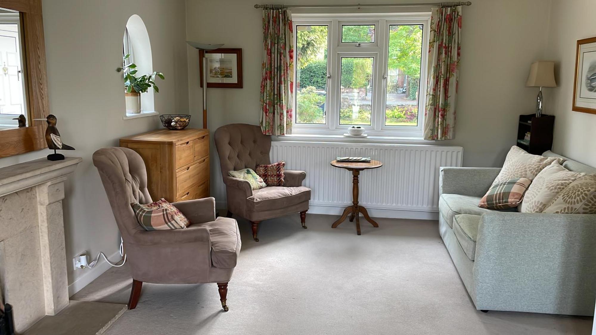 Charming Bournemouth House With Beautiful Spacious Gardens, 5 Min Drive To Beaches, Free Parking For 2-3 Cars מראה חיצוני תמונה