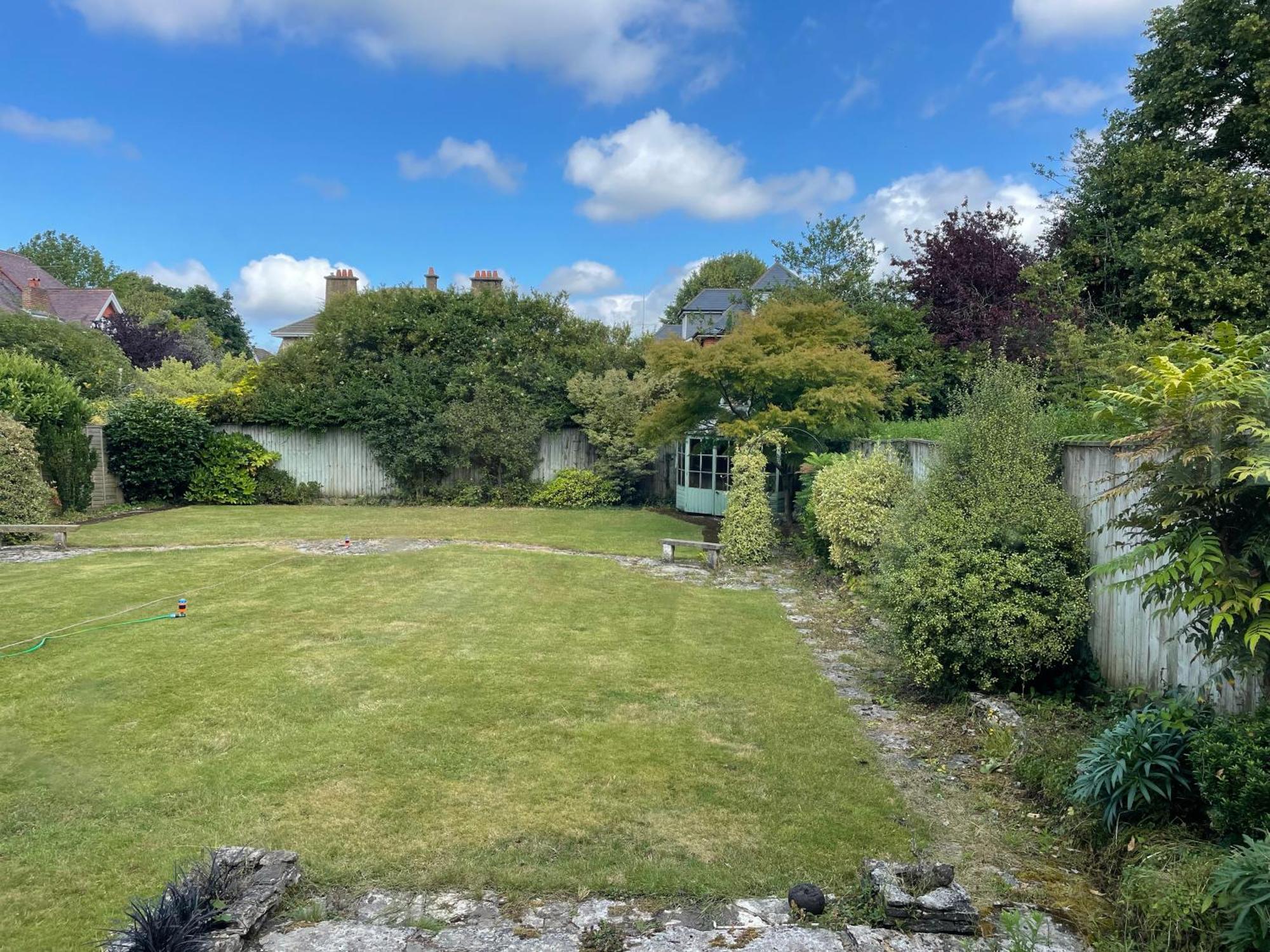 Charming Bournemouth House With Beautiful Spacious Gardens, 5 Min Drive To Beaches, Free Parking For 2-3 Cars מראה חיצוני תמונה